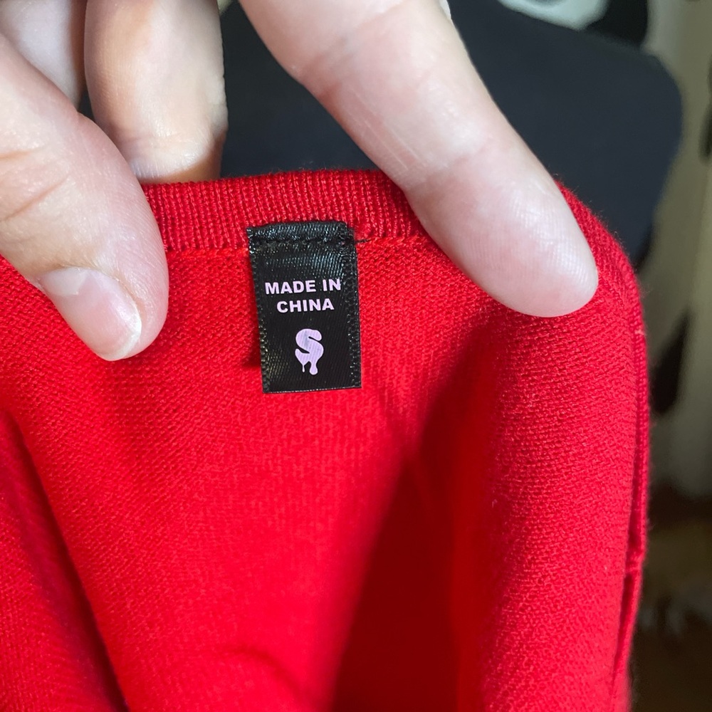 Cropped Red Vest - Picture 5 of 5